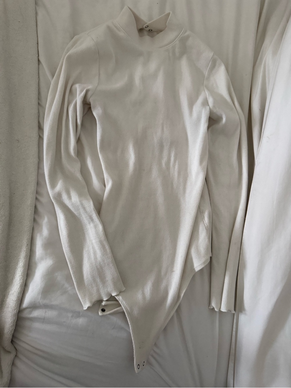 Abercrombie & Fitch High Neck White Ribbed Long Sleeve Snap Bodysuit